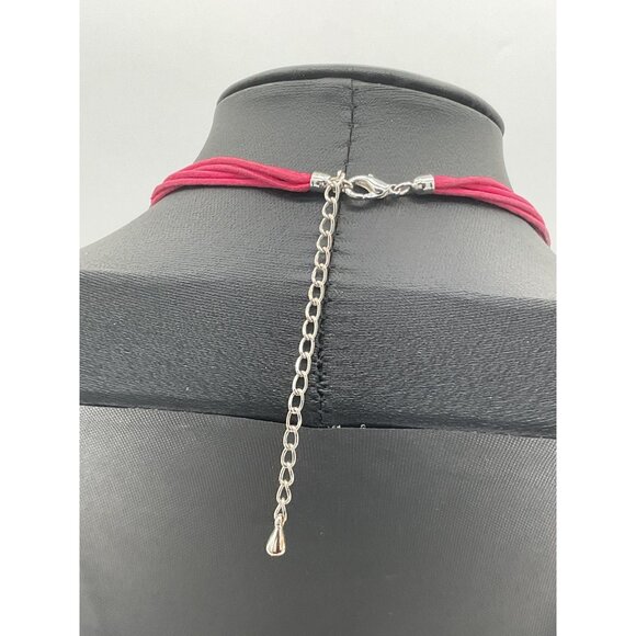 Red Circle Pendant Necklace With Adjustable Lobster Clasp - Picture 3 of 4